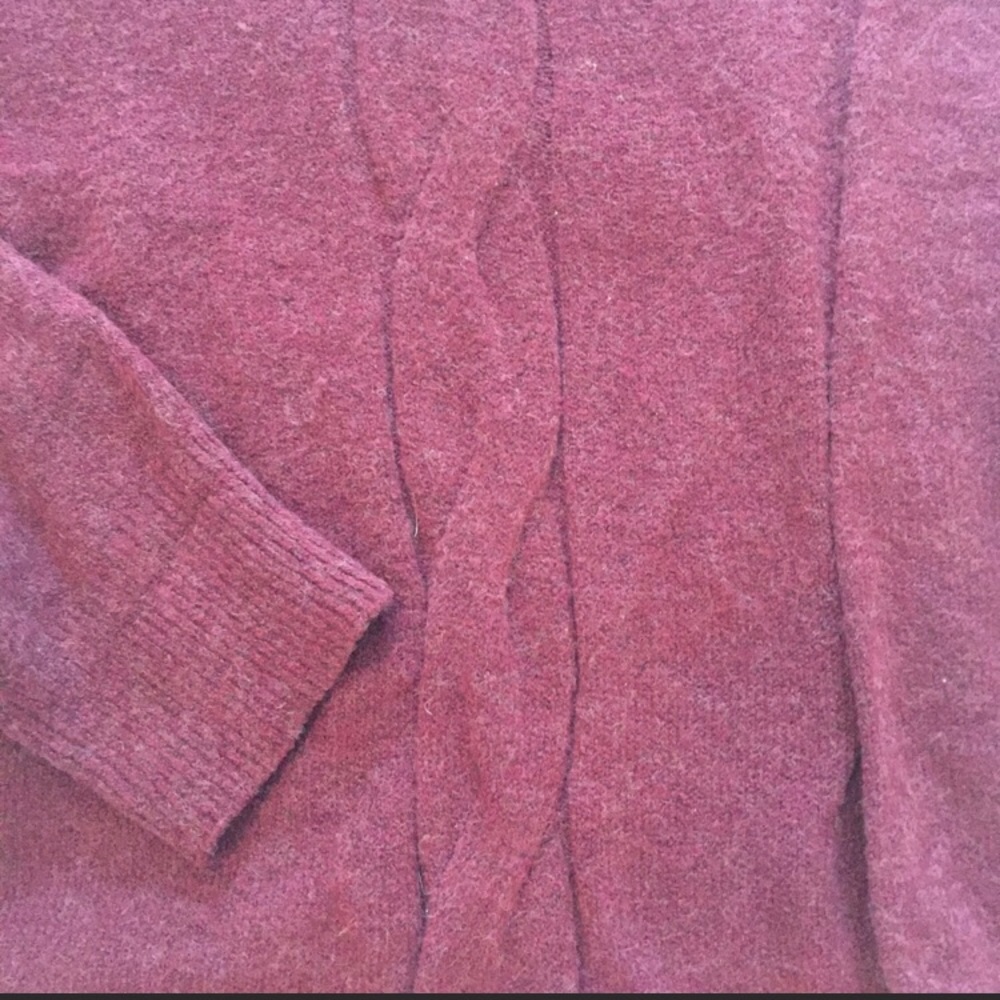 Raspberry sweater - Picture 2 of 2